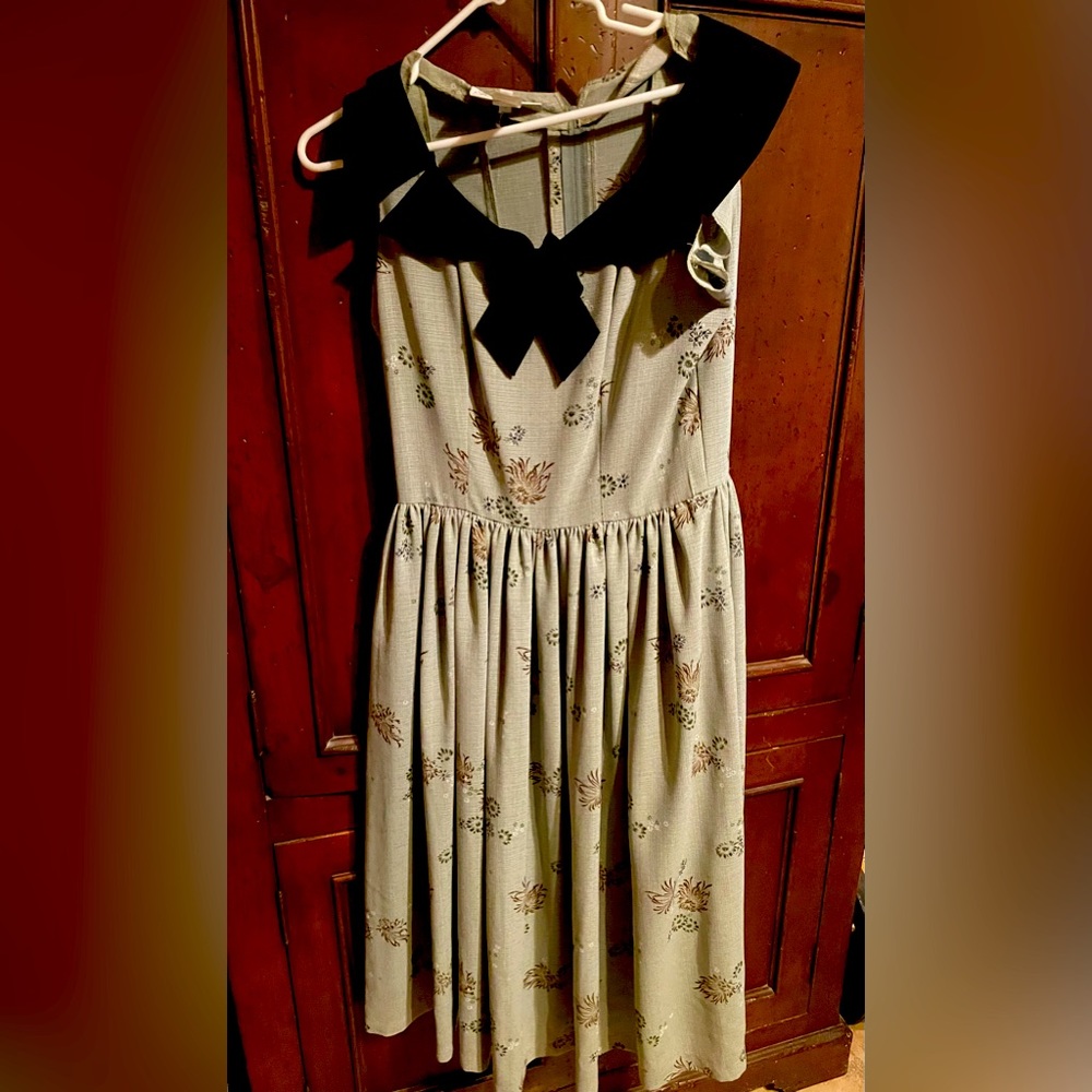Bettie Page collard dress